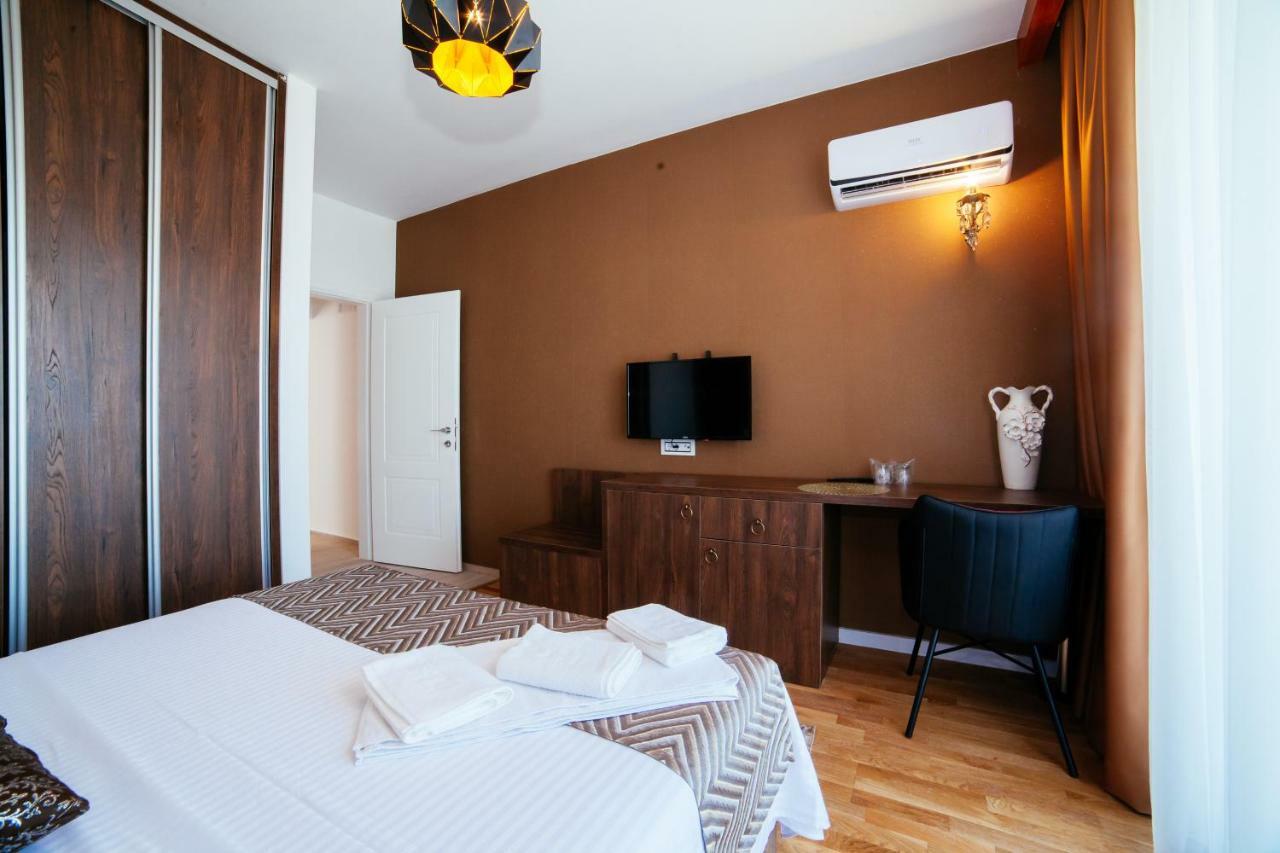 Hotel Platinum Ulcinj Exteriör bild