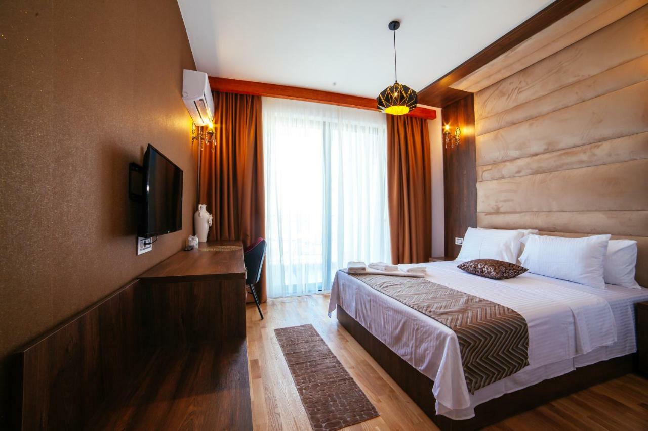 Hotel Platinum Ulcinj Exteriör bild