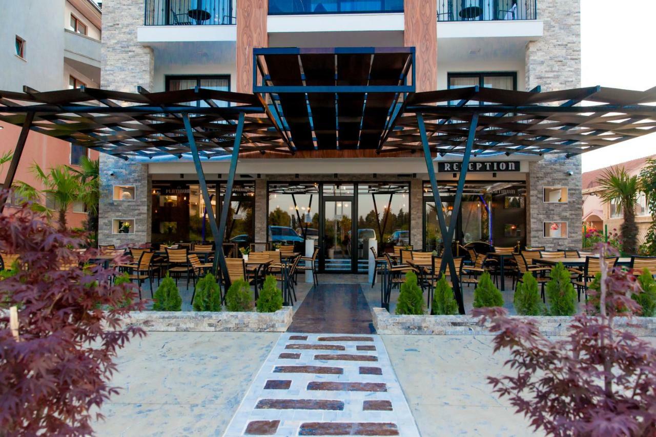 Hotel Platinum Ulcinj Exteriör bild